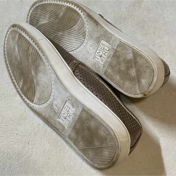 Time And Tru Shoes Women’s Sz 6 1/2 Loafers Metallic Gold Slip On Casual Sneaker - Picture 8 of 8